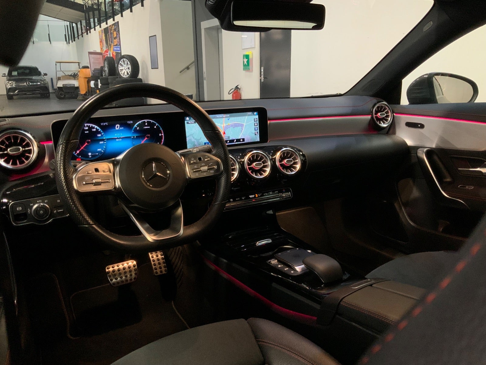 Grå Mercedes CLA200 d fra 2020