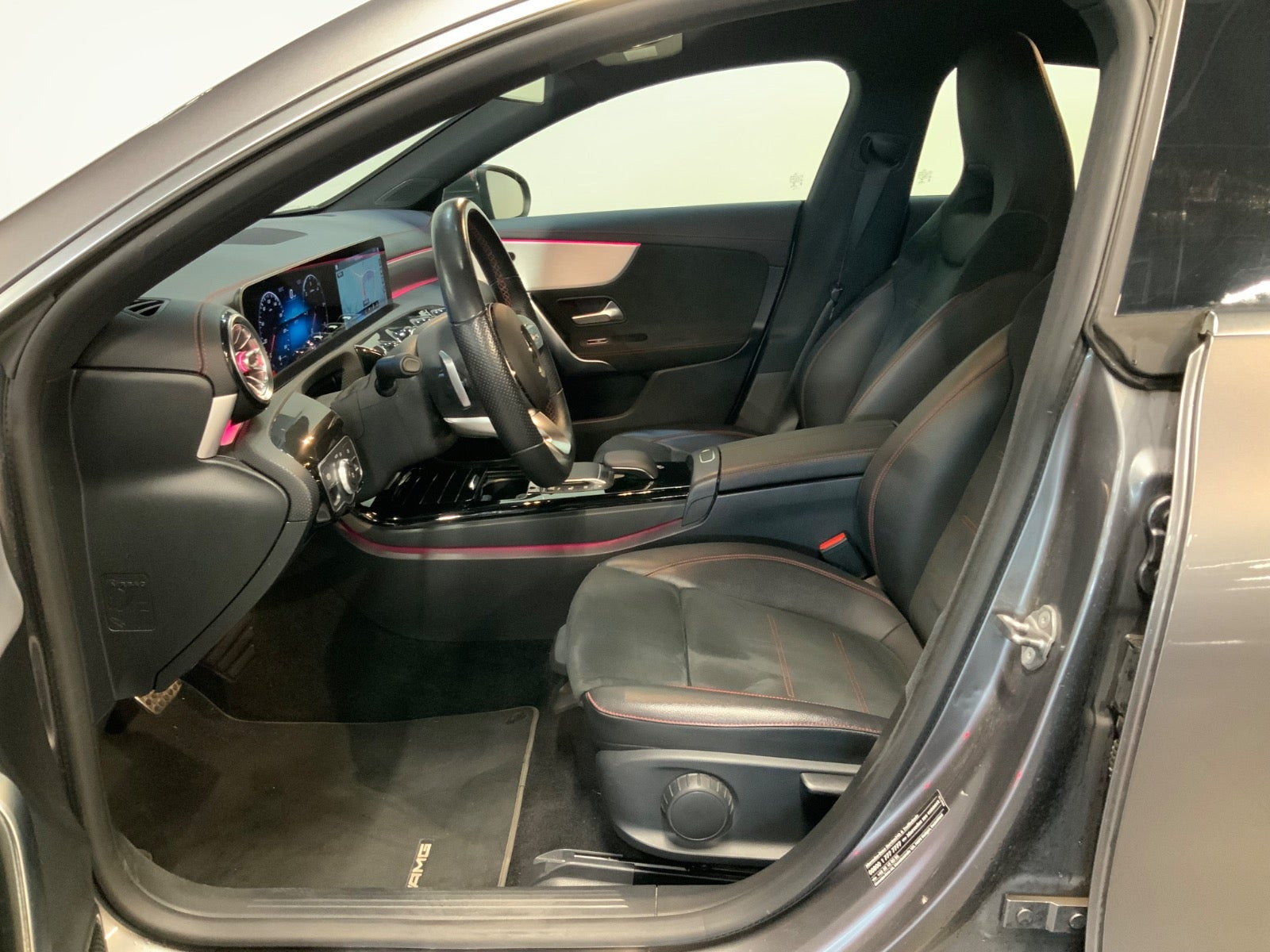 Grå Mercedes CLA200 d fra 2020