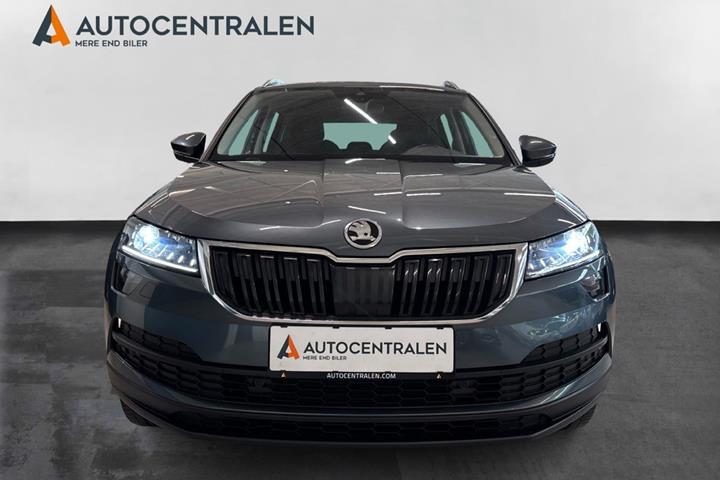Grå Skoda Karoq fra 2021