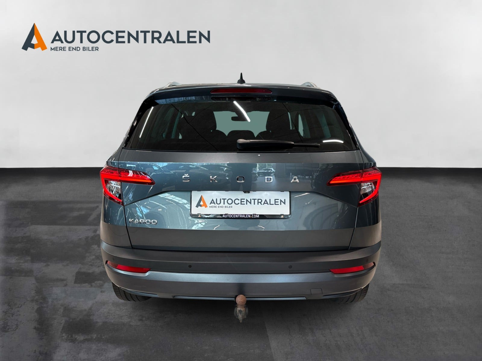 Grå Skoda Karoq fra 2021