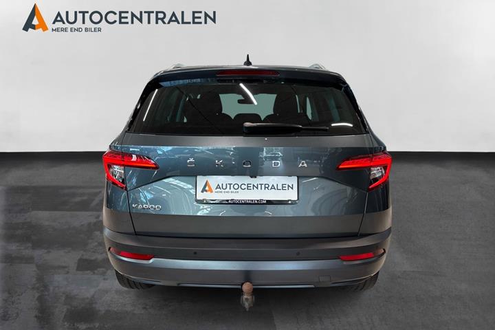 Grå Skoda Karoq fra 2021