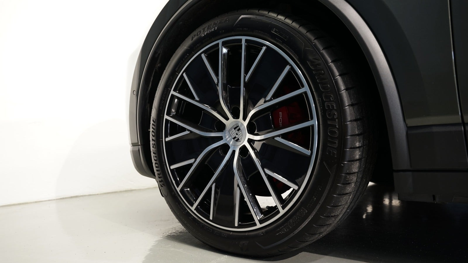 Grøn Porsche Macan 4S fra 2024
