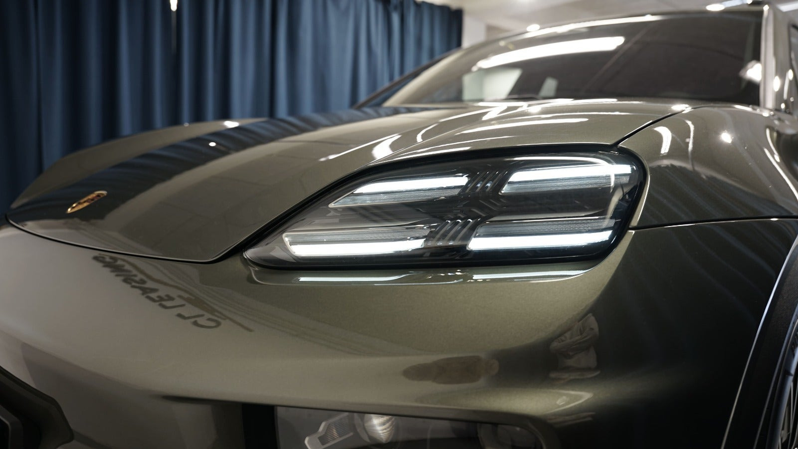 Grøn Porsche Macan 4S fra 2024