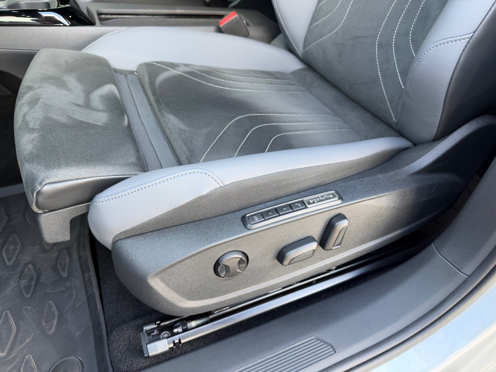 Sølv VW ID.4 fra 2025
