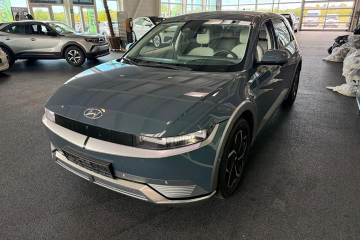 Blå Hyundai Ioniq 5 fra 2022