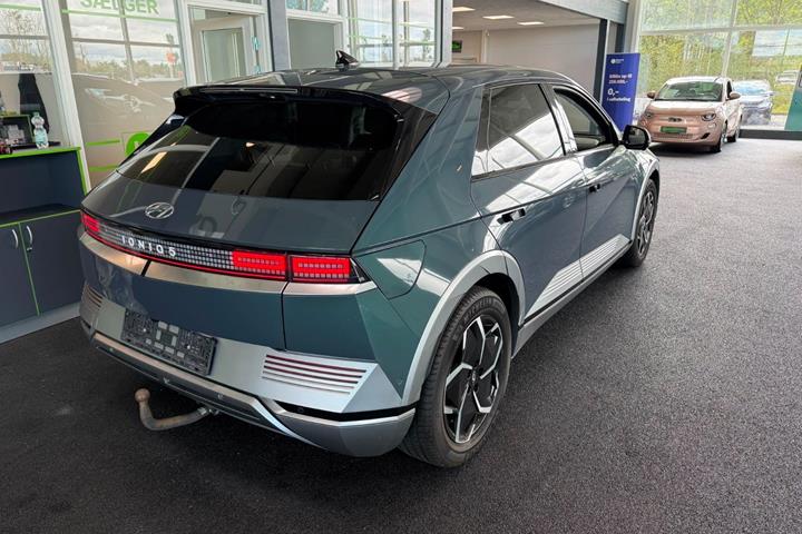 Blå Hyundai Ioniq 5 fra 2022