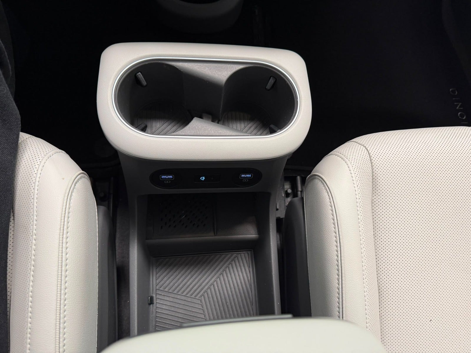 Blå Hyundai Ioniq 5 fra 2022