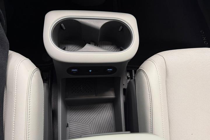 Blå Hyundai Ioniq 5 fra 2022