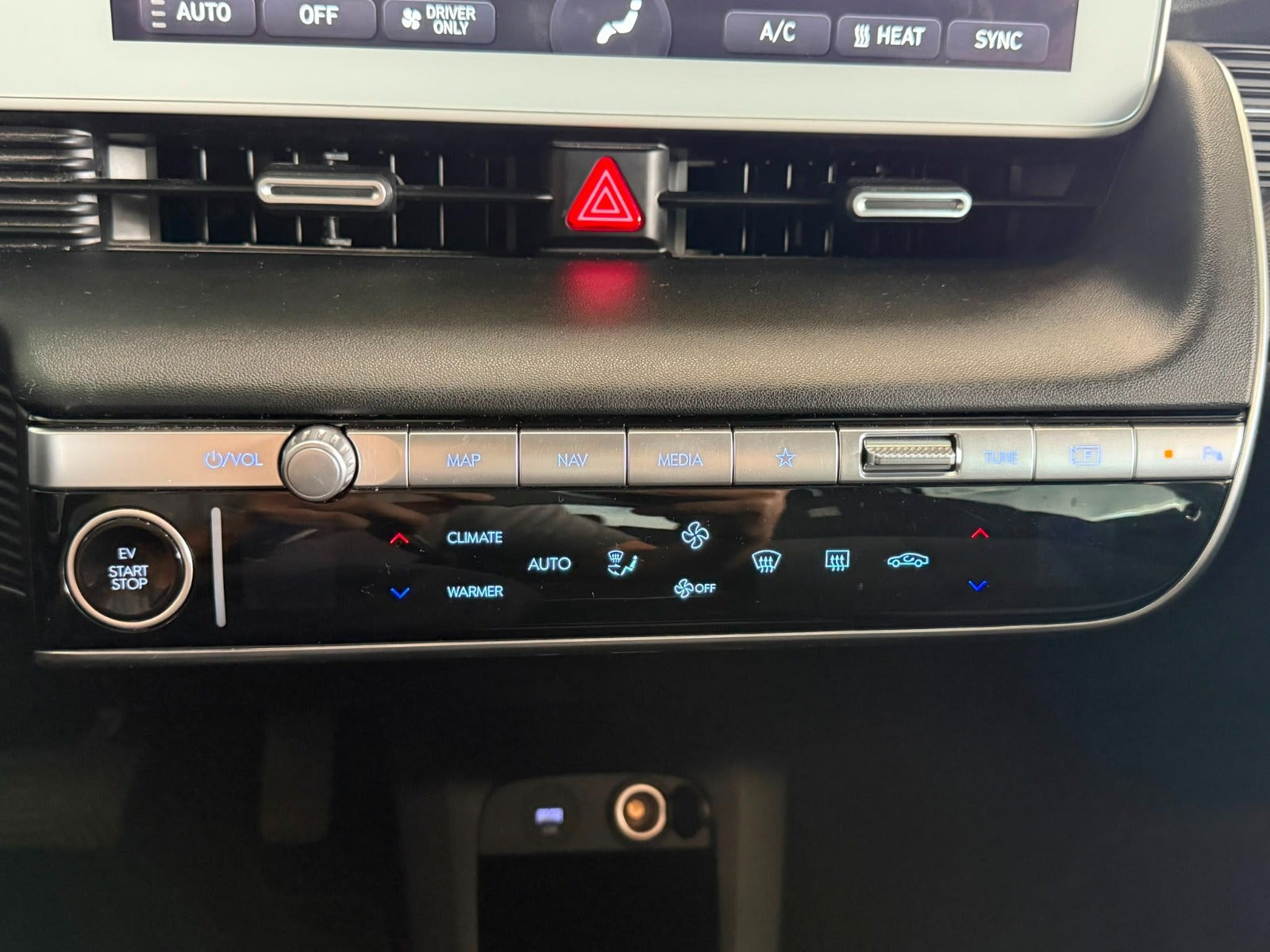 Blå Hyundai Ioniq 5 fra 2021