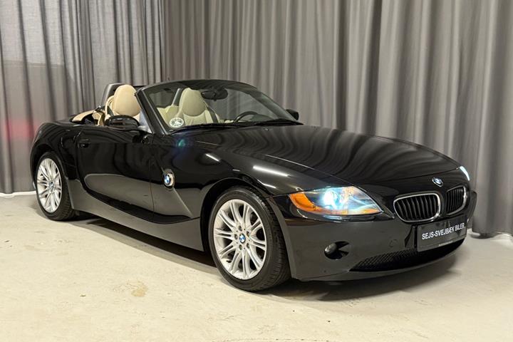 Sort BMW Z4 fra 2004