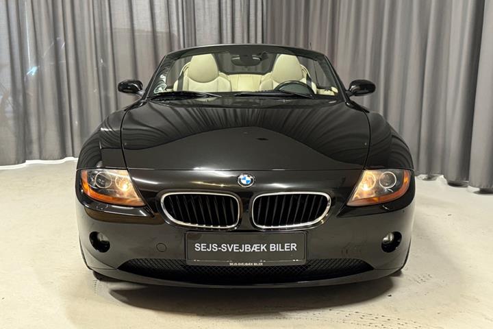 Sort BMW Z4 fra 2004