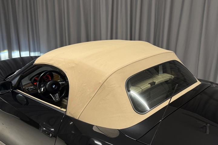 Sort BMW Z4 fra 2004