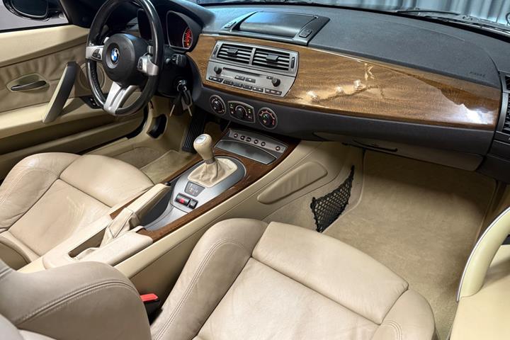 Sort BMW Z4 fra 2004