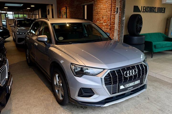 Grå Audi Q3 fra 2019