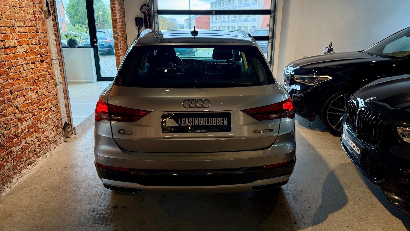 Grå Audi Q3 fra 2019