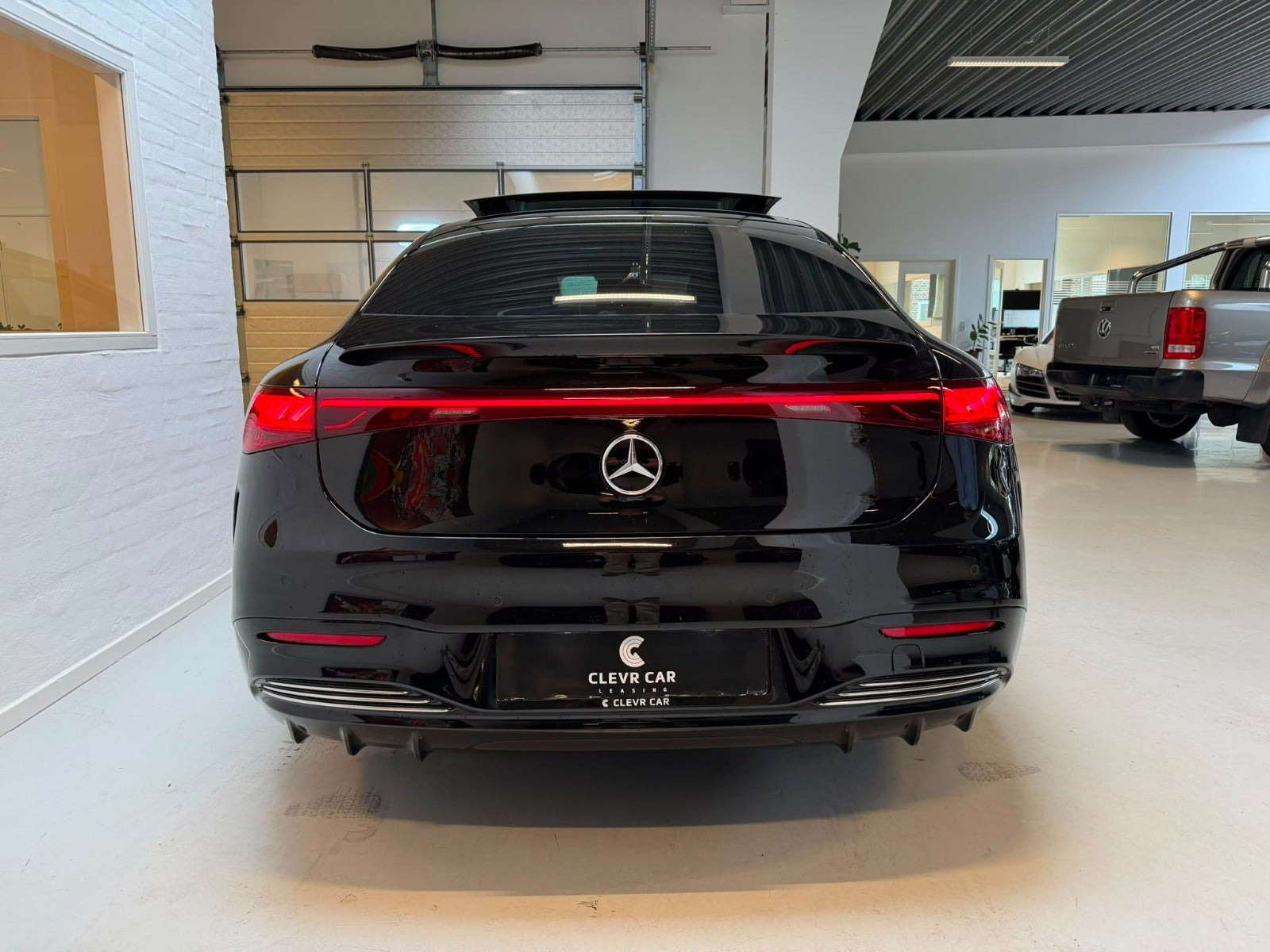 Sort Mercedes EQS53 fra 2023