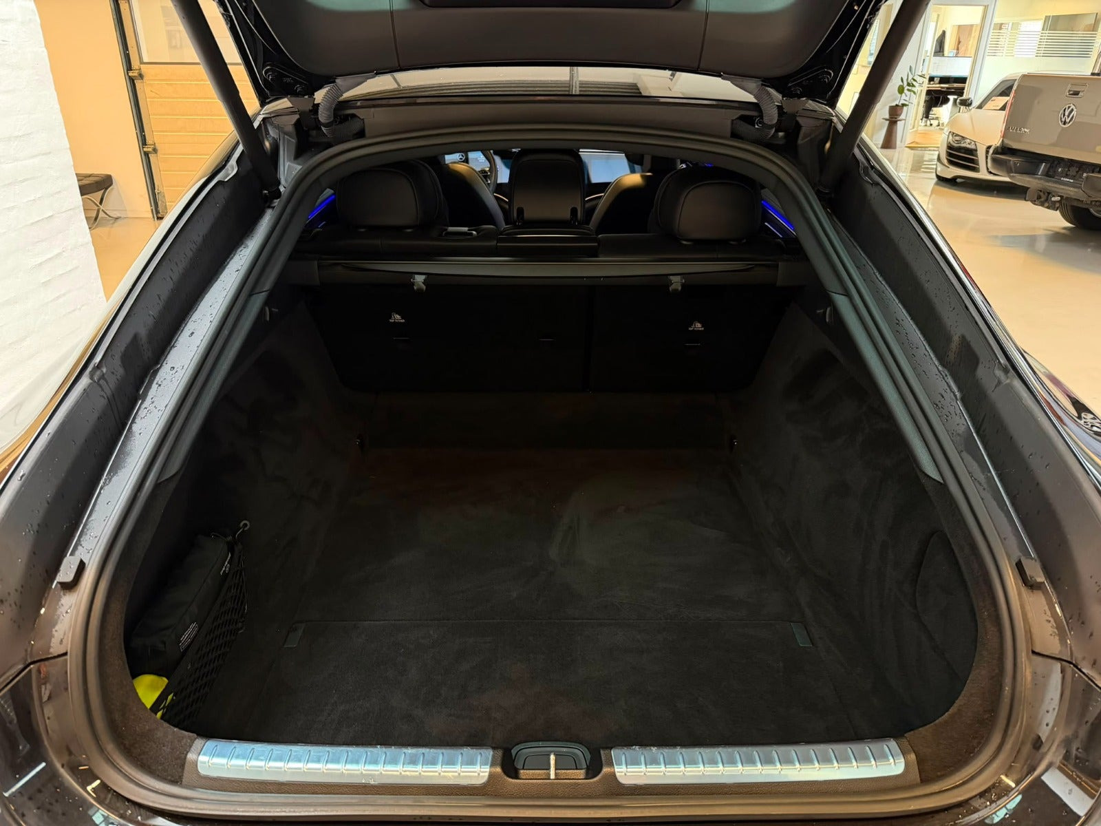 Sort Mercedes EQS53 fra 2023