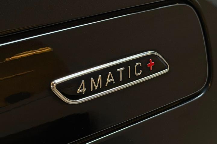 Sort Mercedes EQS53 fra 2023