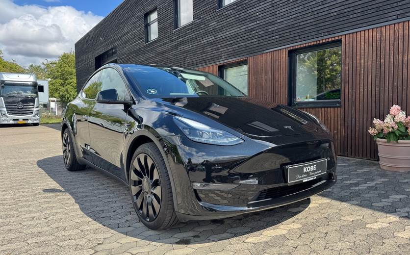 Tesla Model Y Long Range AWD