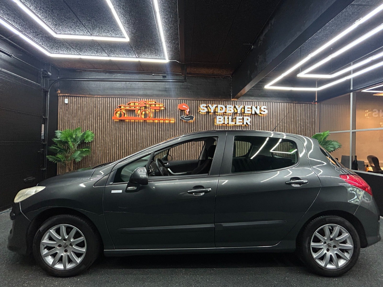 undefined Peugeot 308 fra 2010