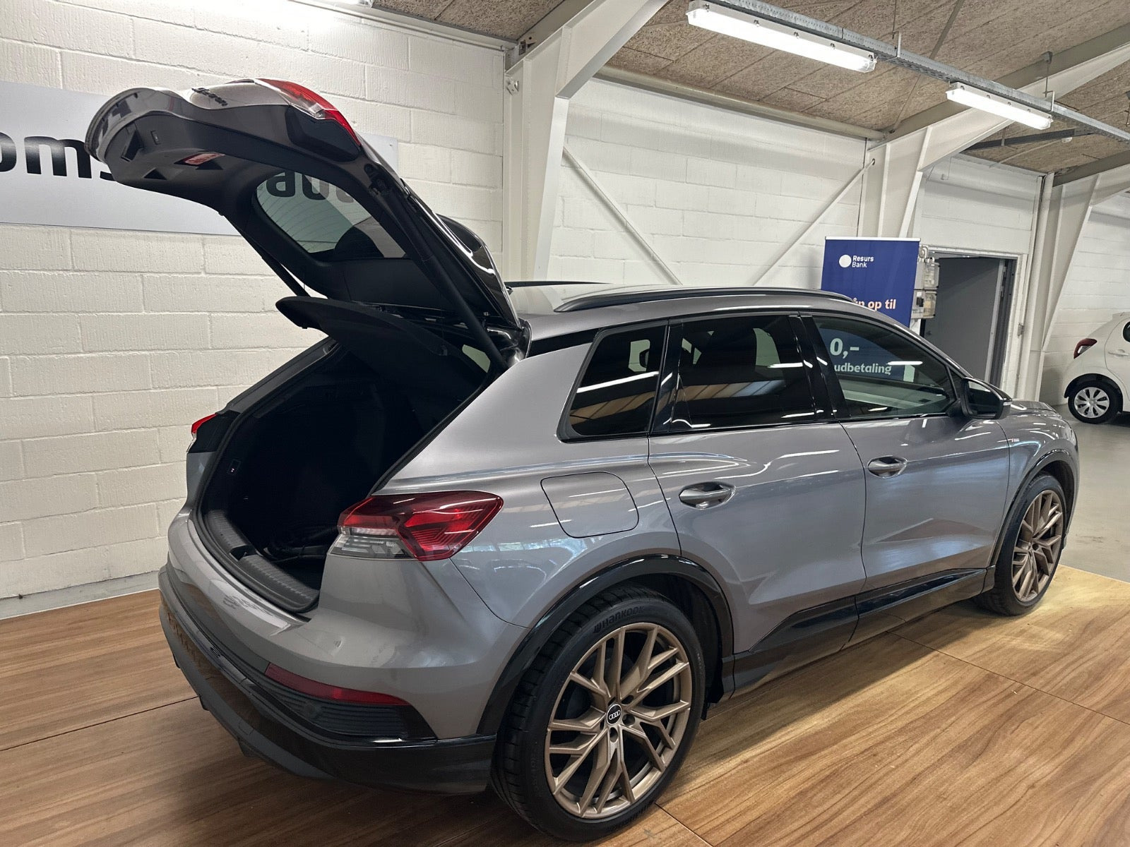 Grøn Audi Q4 e-tron fra 2022