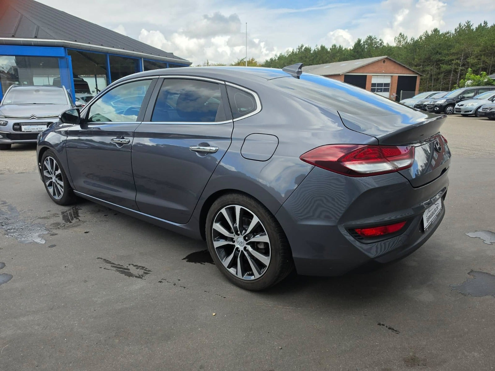 Grå Hyundai i30 fra 2017