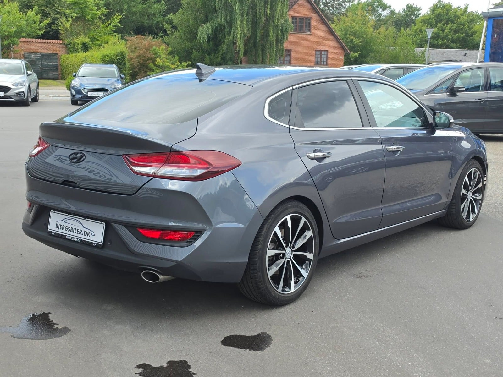 Grå Hyundai i30 fra 2017