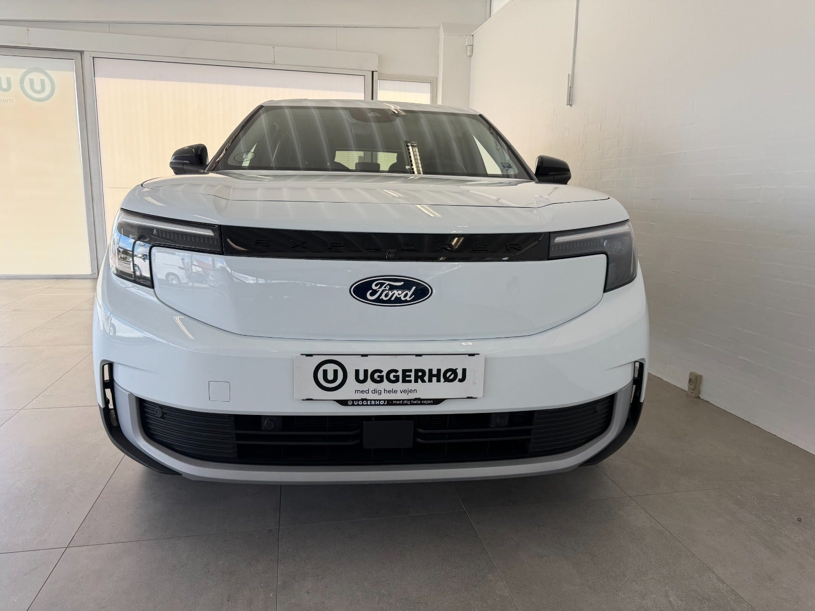 Hvid Ford Explorer fra 2025
