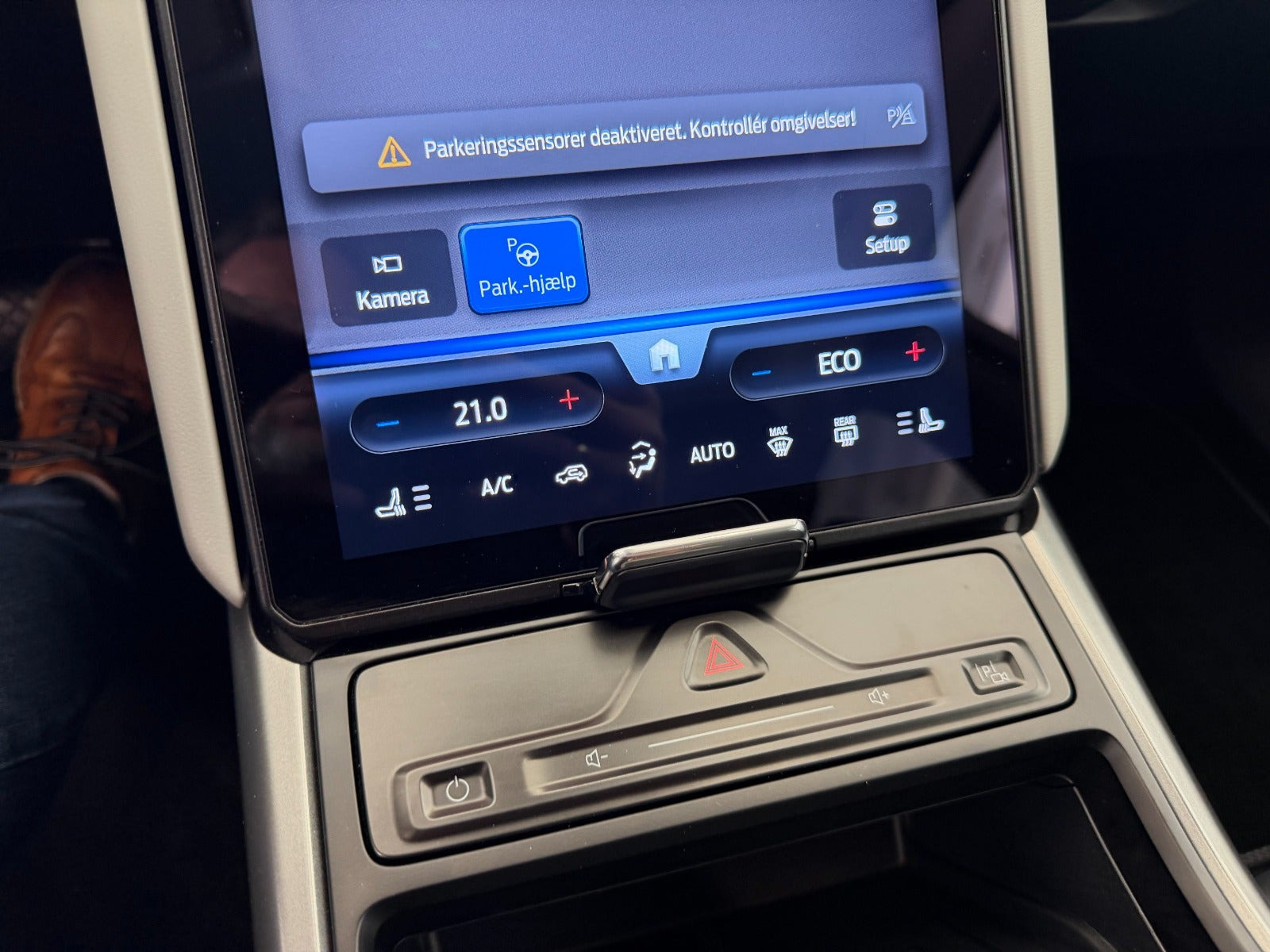 Hvid Ford Explorer fra 2025
