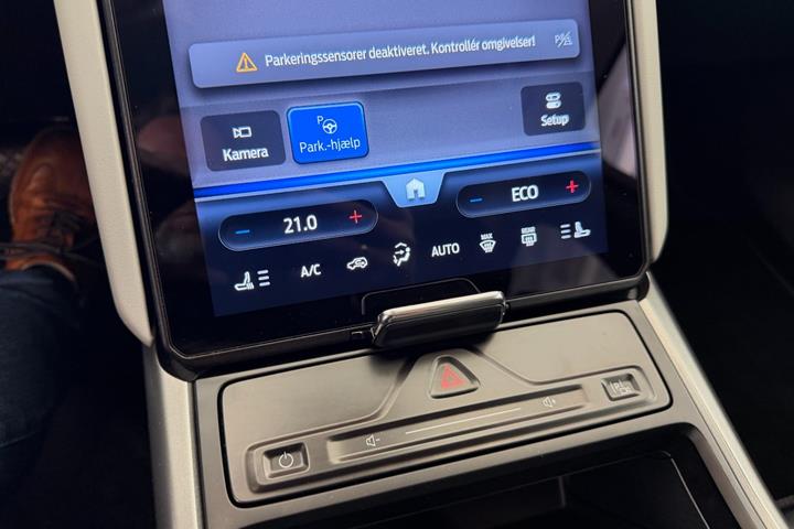 Hvid Ford Explorer fra 2025