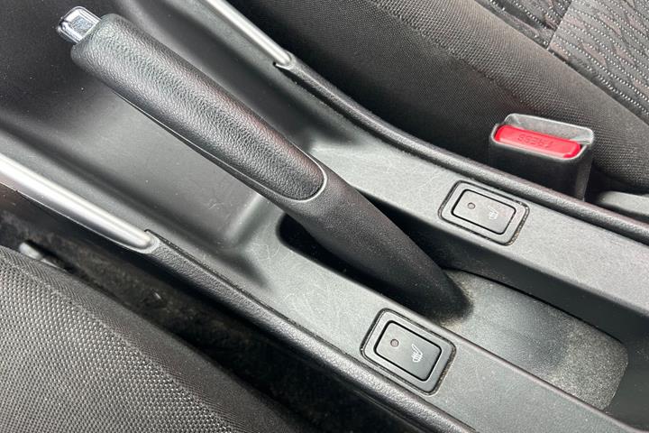 Grå Suzuki Baleno fra 2016