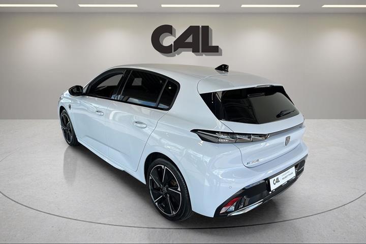 Hvid Peugeot E-308 fra 2023