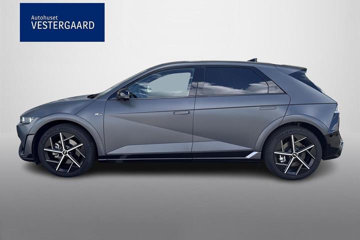 Grå Hyundai Ioniq 5 fra 2026