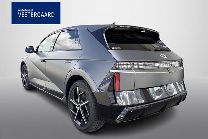 Grå Hyundai Ioniq 5 fra 2026