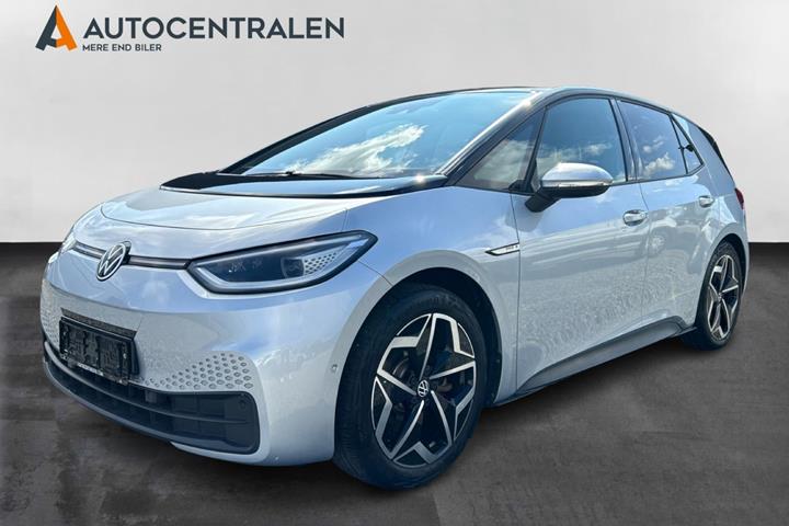 Sølv VW ID.3 fra 2023 set udefra