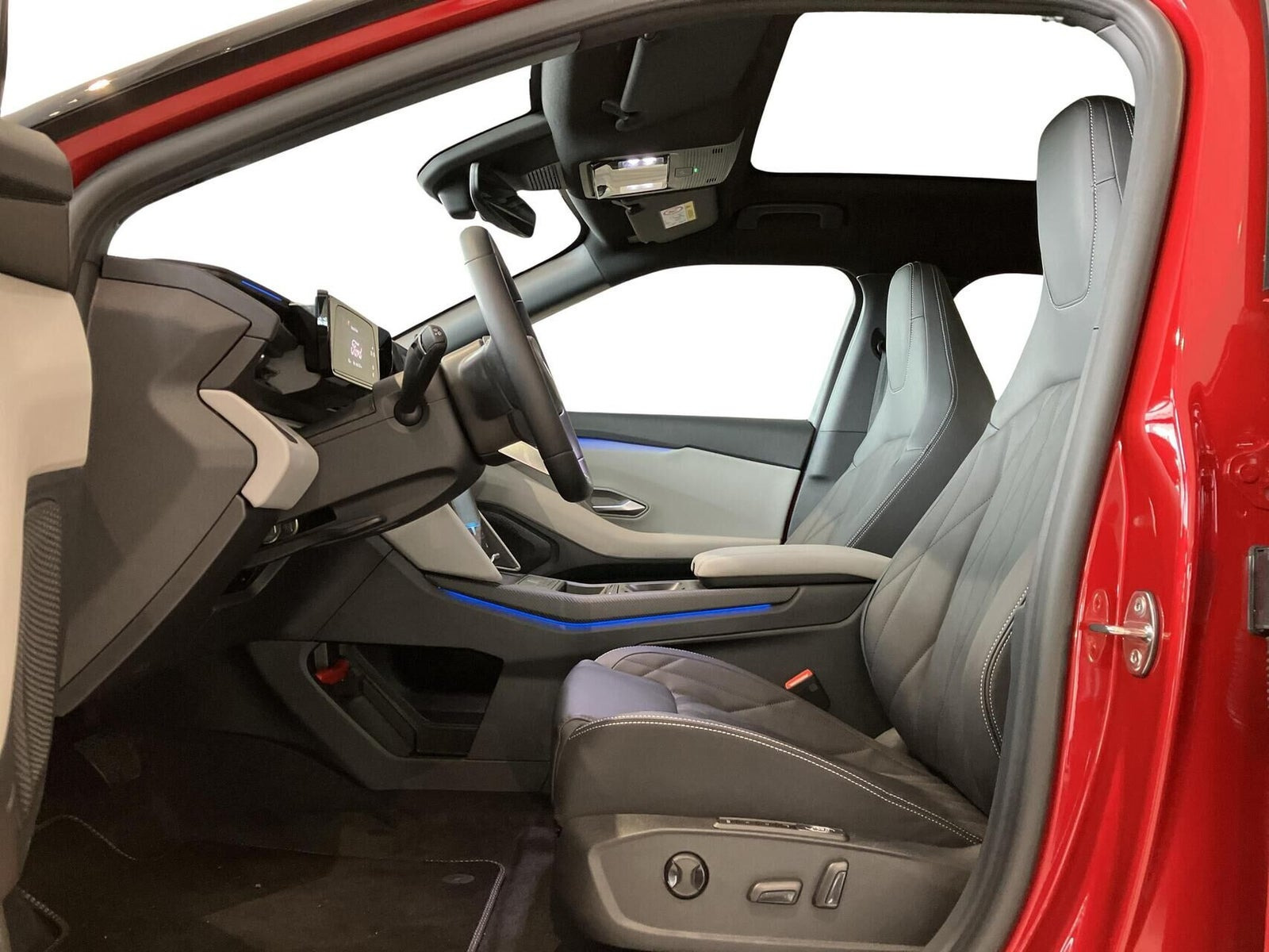Rød Ford Explorer fra 2025
