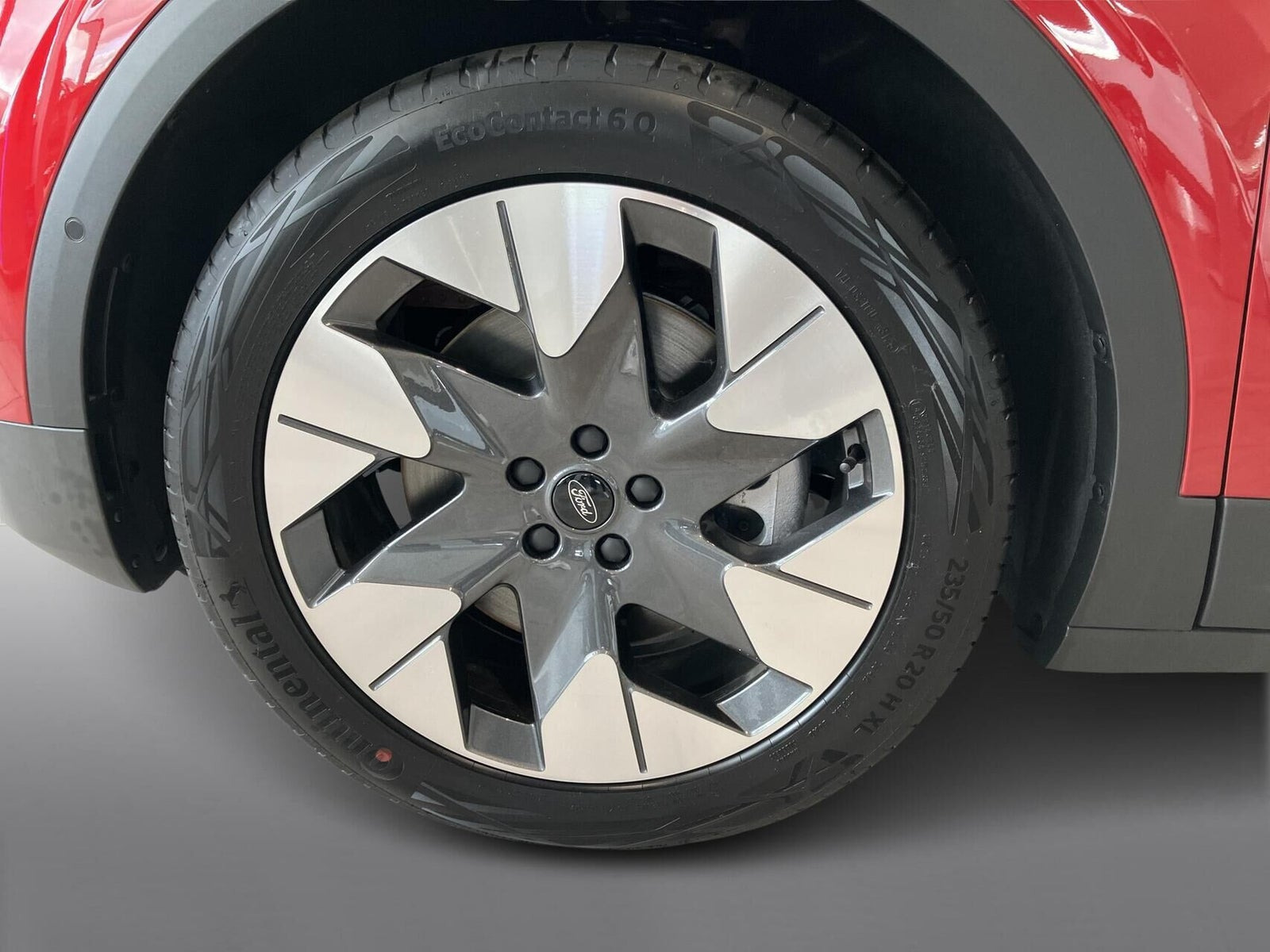 Rød Ford Explorer fra 2025
