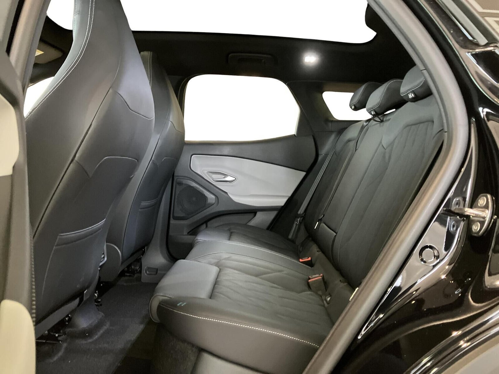 Sort Ford Explorer fra 2025
