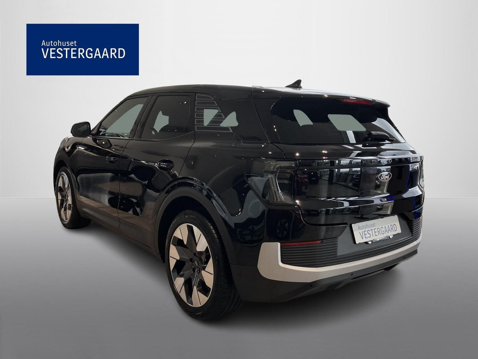 Sort Ford Explorer fra 2025
