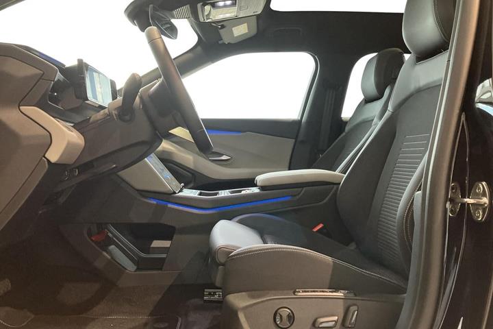 Sort Ford Explorer fra 2025