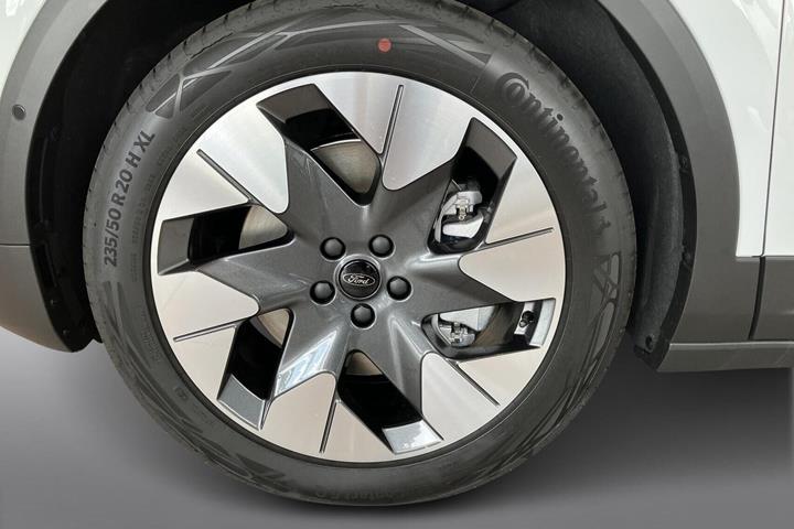 Hvid Ford Explorer fra 2025