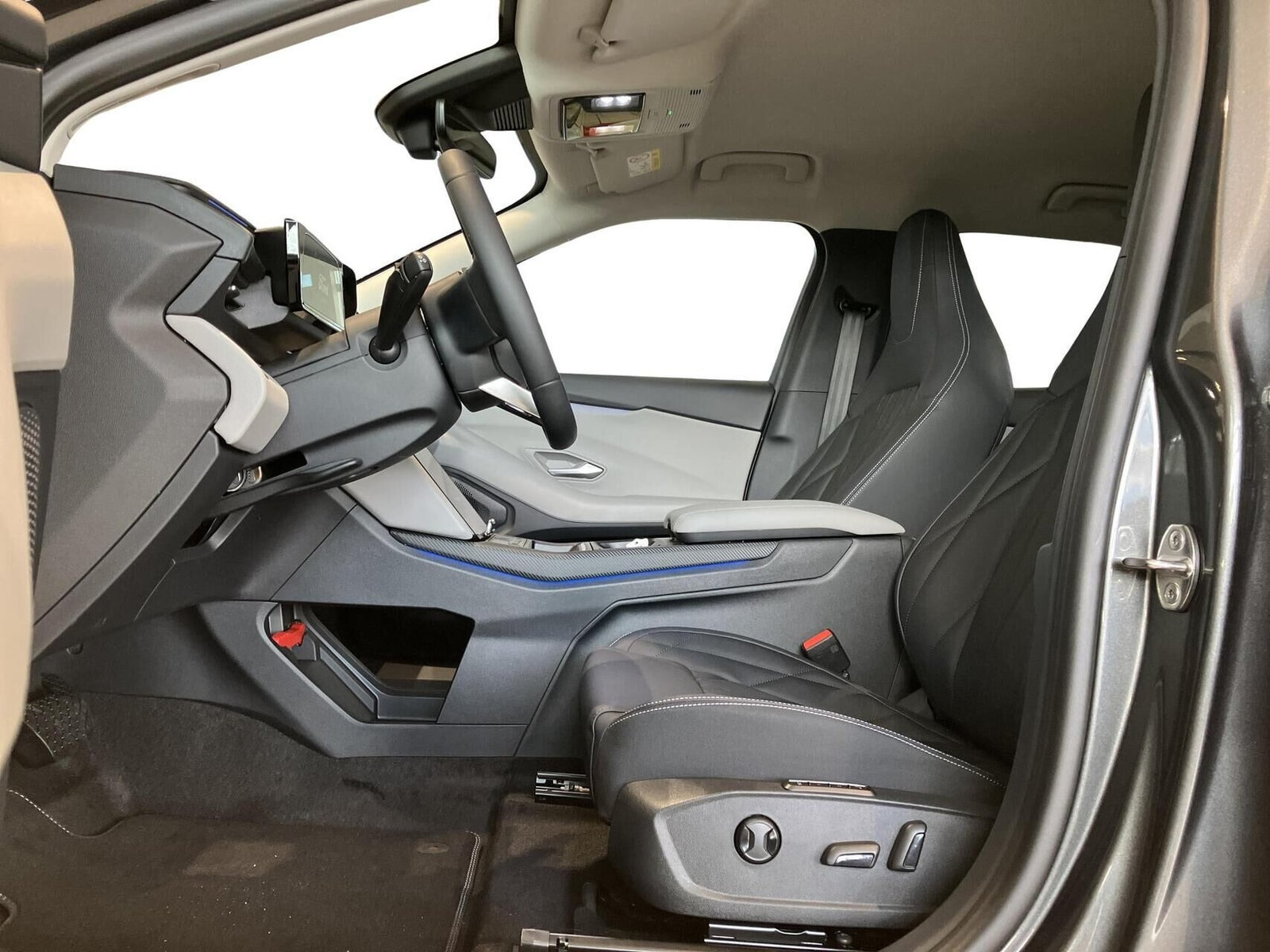 Grå Ford Explorer fra 2025
