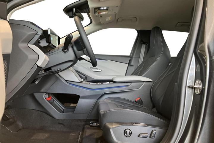 Grå Ford Explorer fra 2025