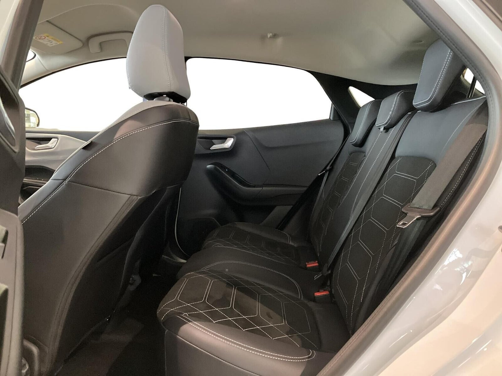 Hvid Ford Puma fra 2026