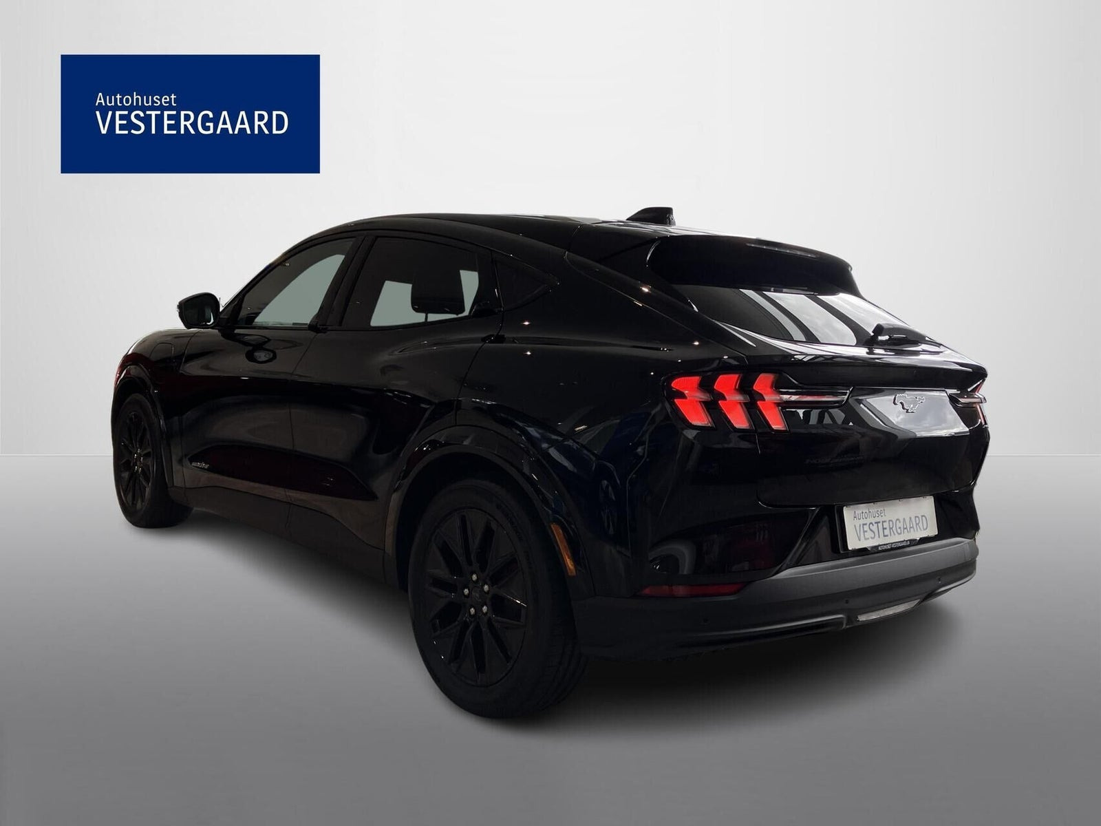 Sort Ford Mustang Mach-E fra 2026