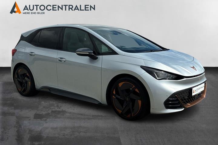 Sølv Cupra Born fra 2022
