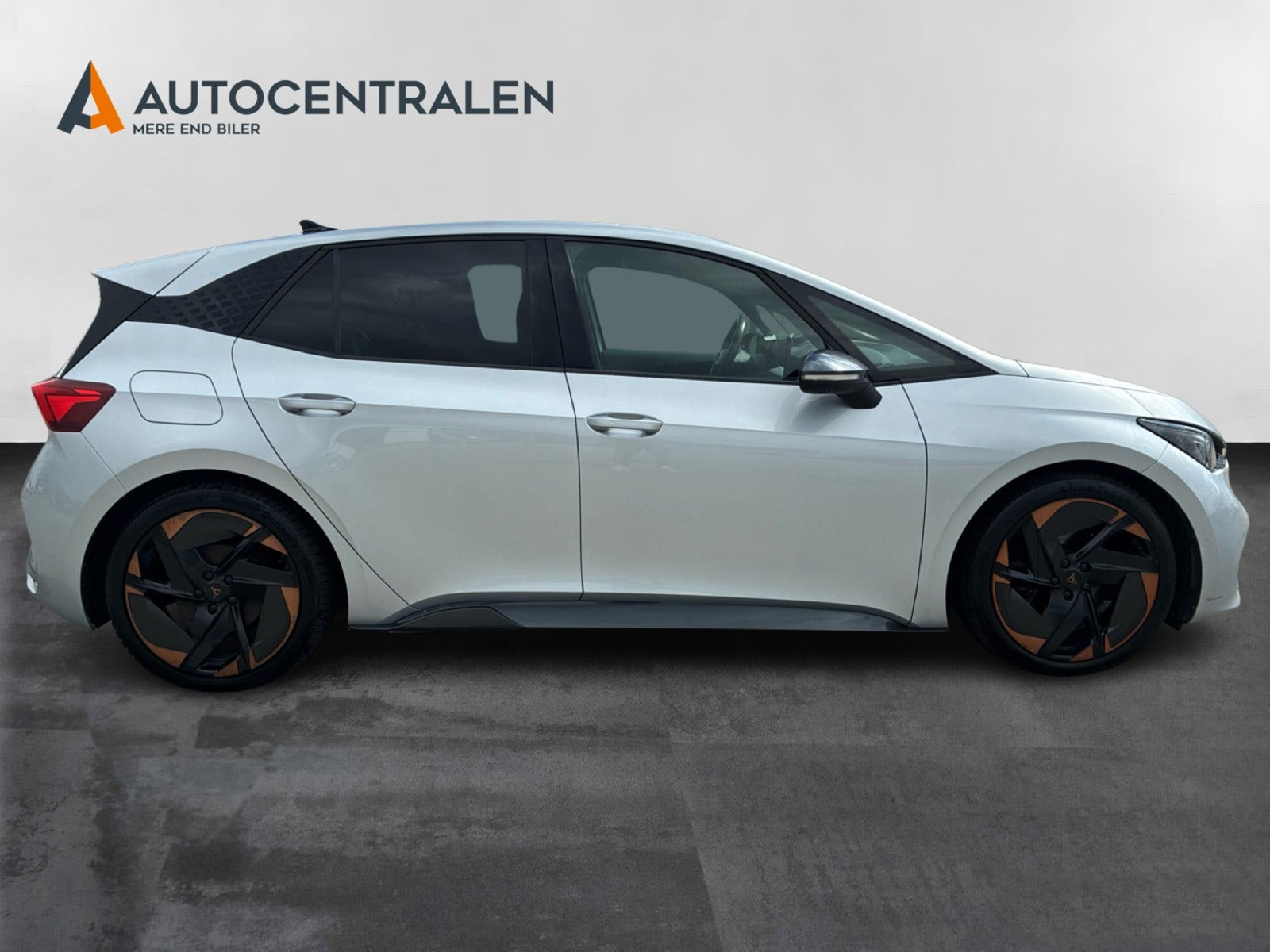 Sølv Cupra Born fra 2022