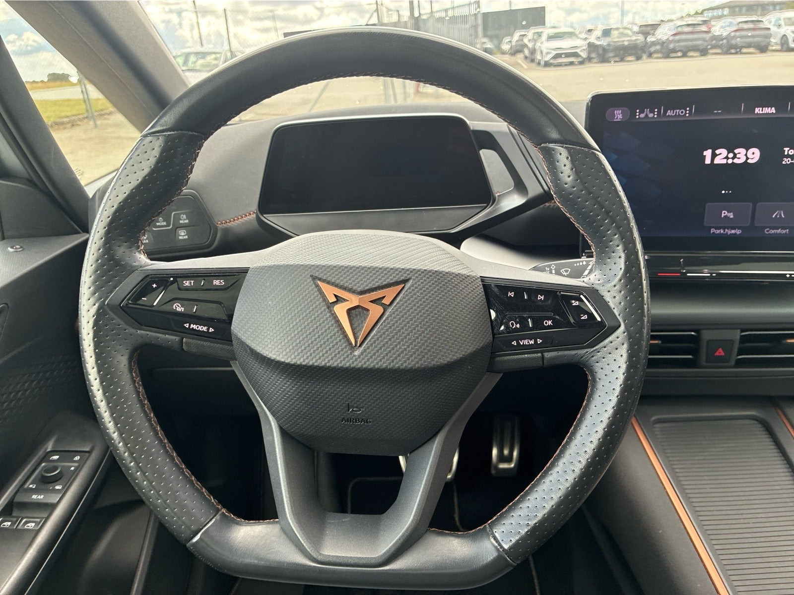 Sølv Cupra Born fra 2022