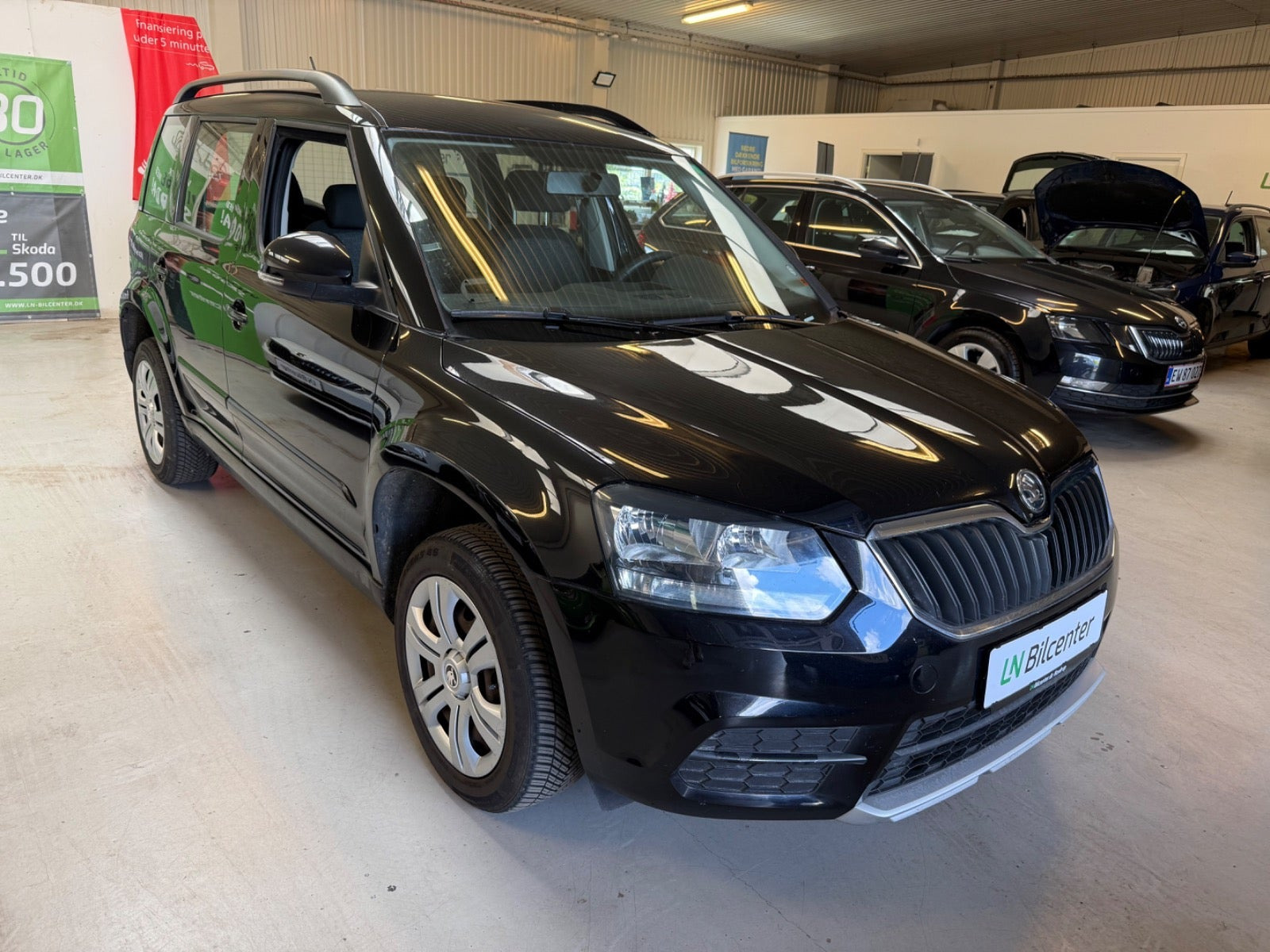 Sort Skoda Yeti fra 2016