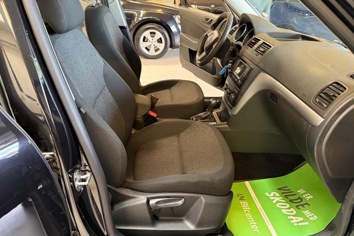 Sort Skoda Yeti fra 2016